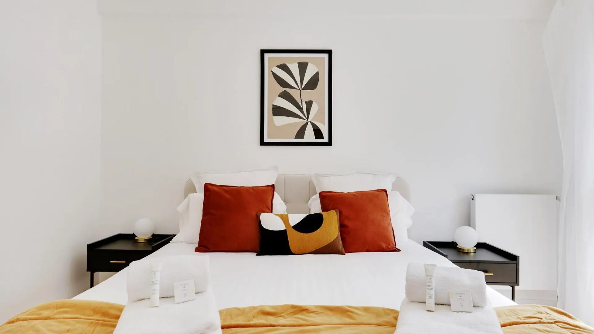 Pick A Flat's In Montmartre - Rue Ordener *