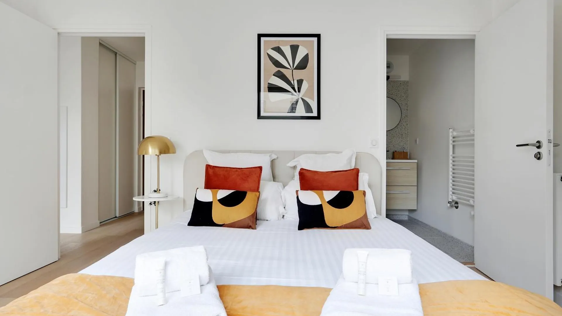 Pick A Flat's In Montmartre - Rue Ordener