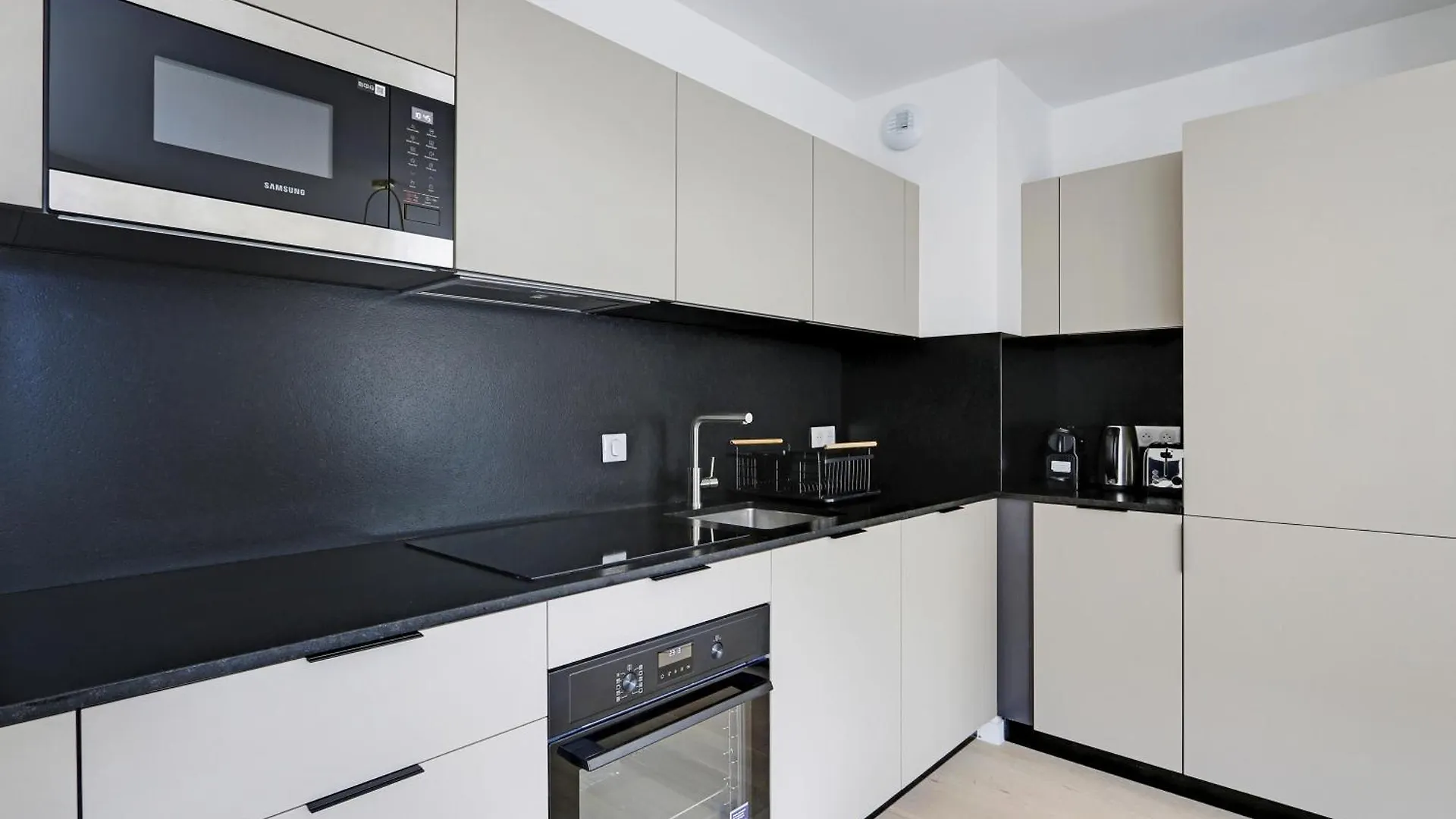 Pick A Flat's In Montmartre - Rue Ordener Apartment Paris