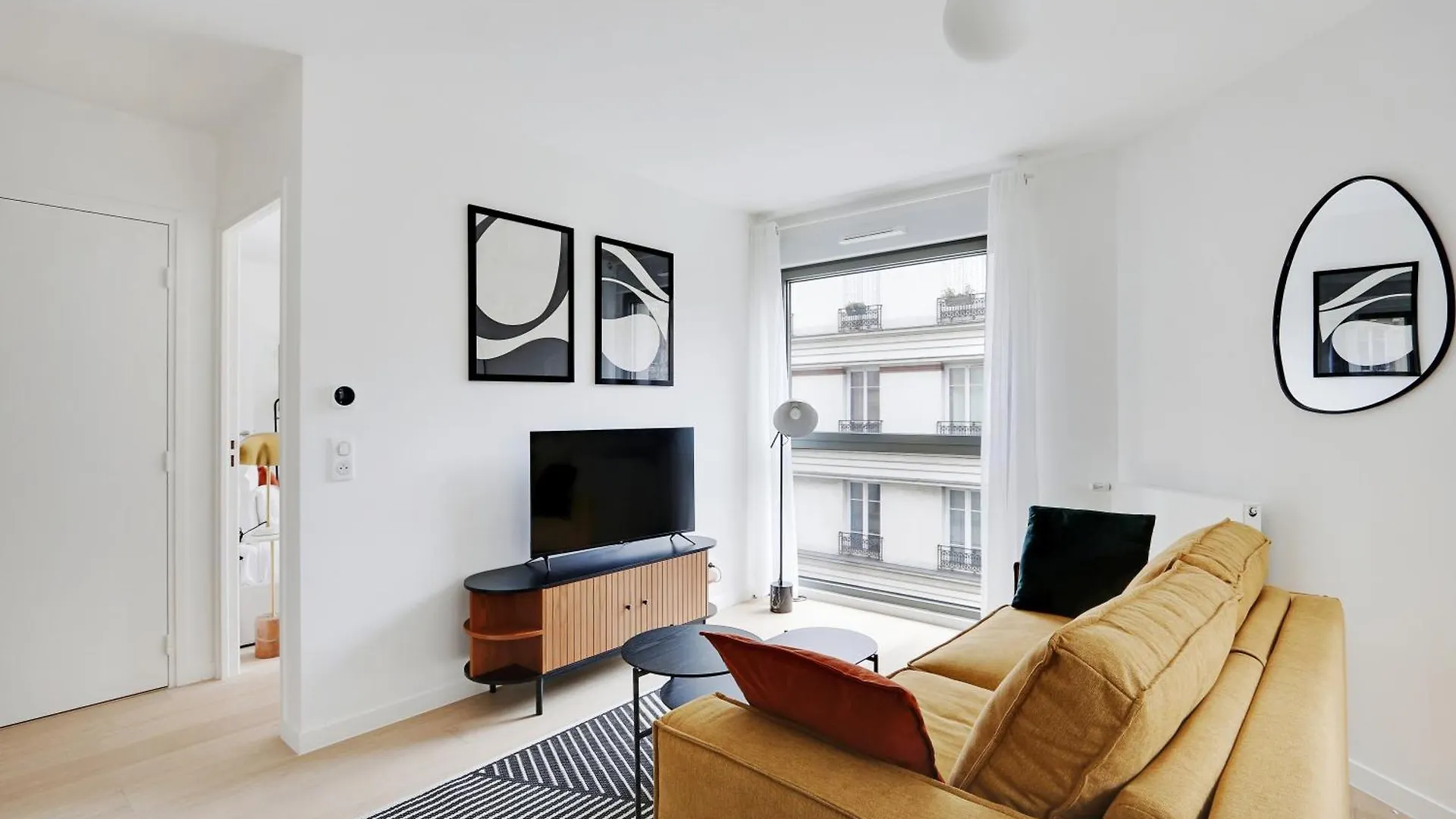 Pick A Flat's In Montmartre - Rue Ordener Paris