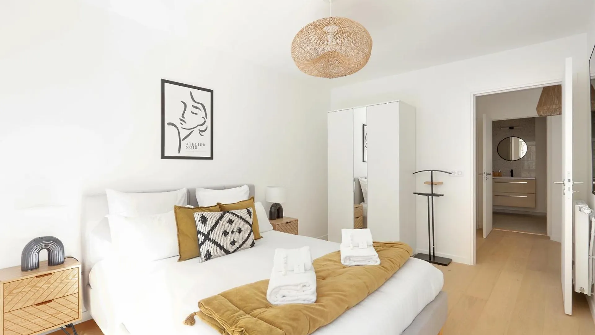 Pick A Flat's In Montmartre - Rue Ordener * Paris