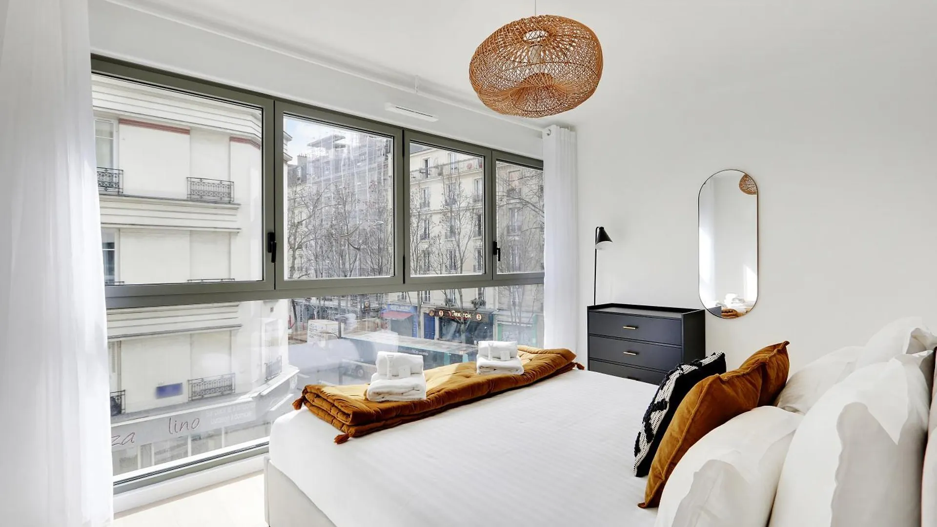 Pick A Flat's In Montmartre - Rue Ordener Paris