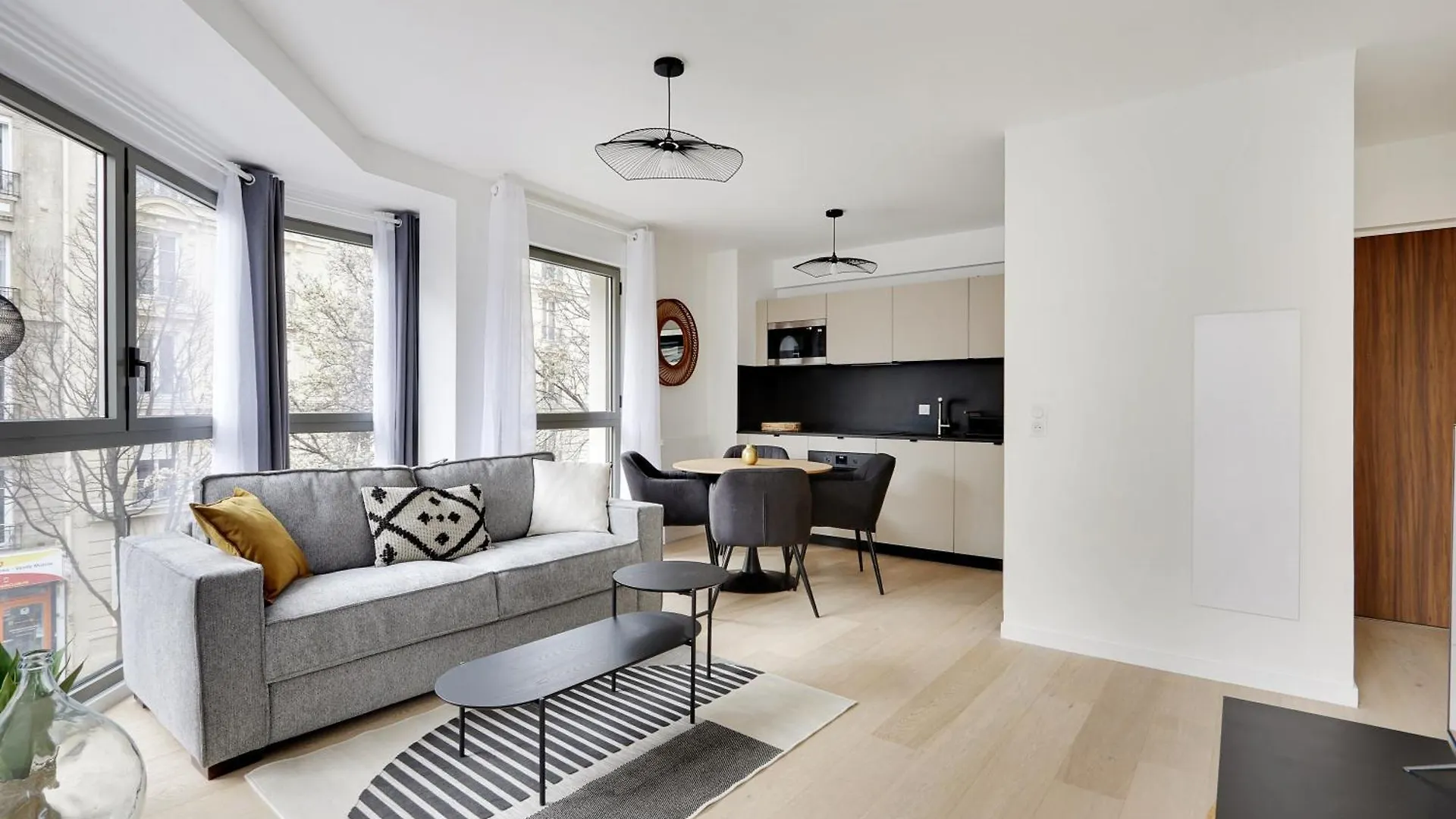 Pick A Flat's In Montmartre - Rue Ordener
