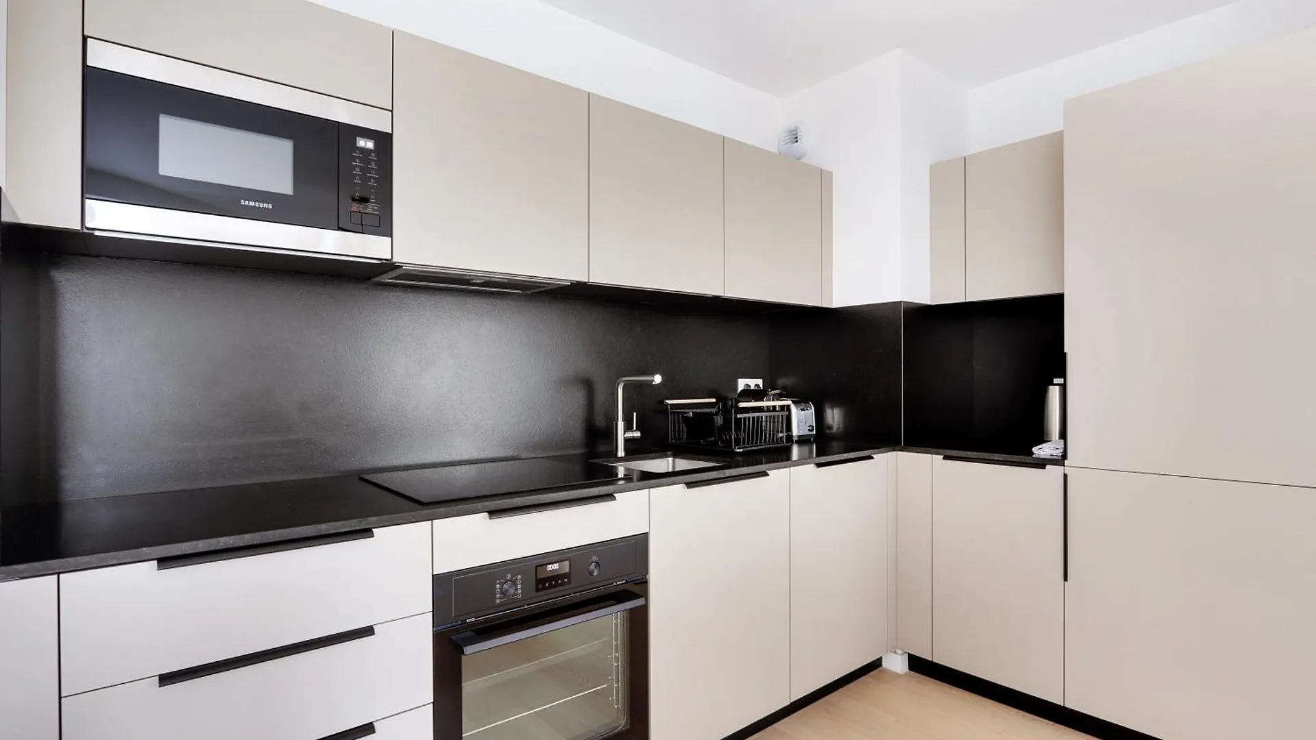 Pick A Flat's In Montmartre - Rue Ordener Apartment Paris